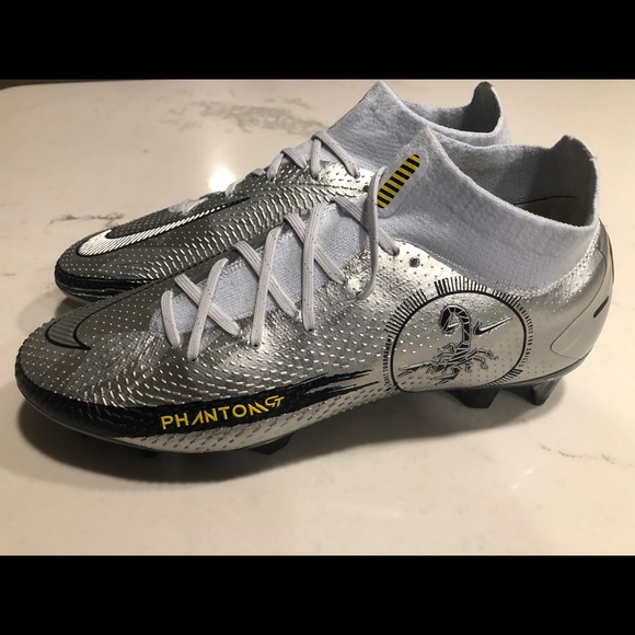 Nike Phantom Scorpion Elite
